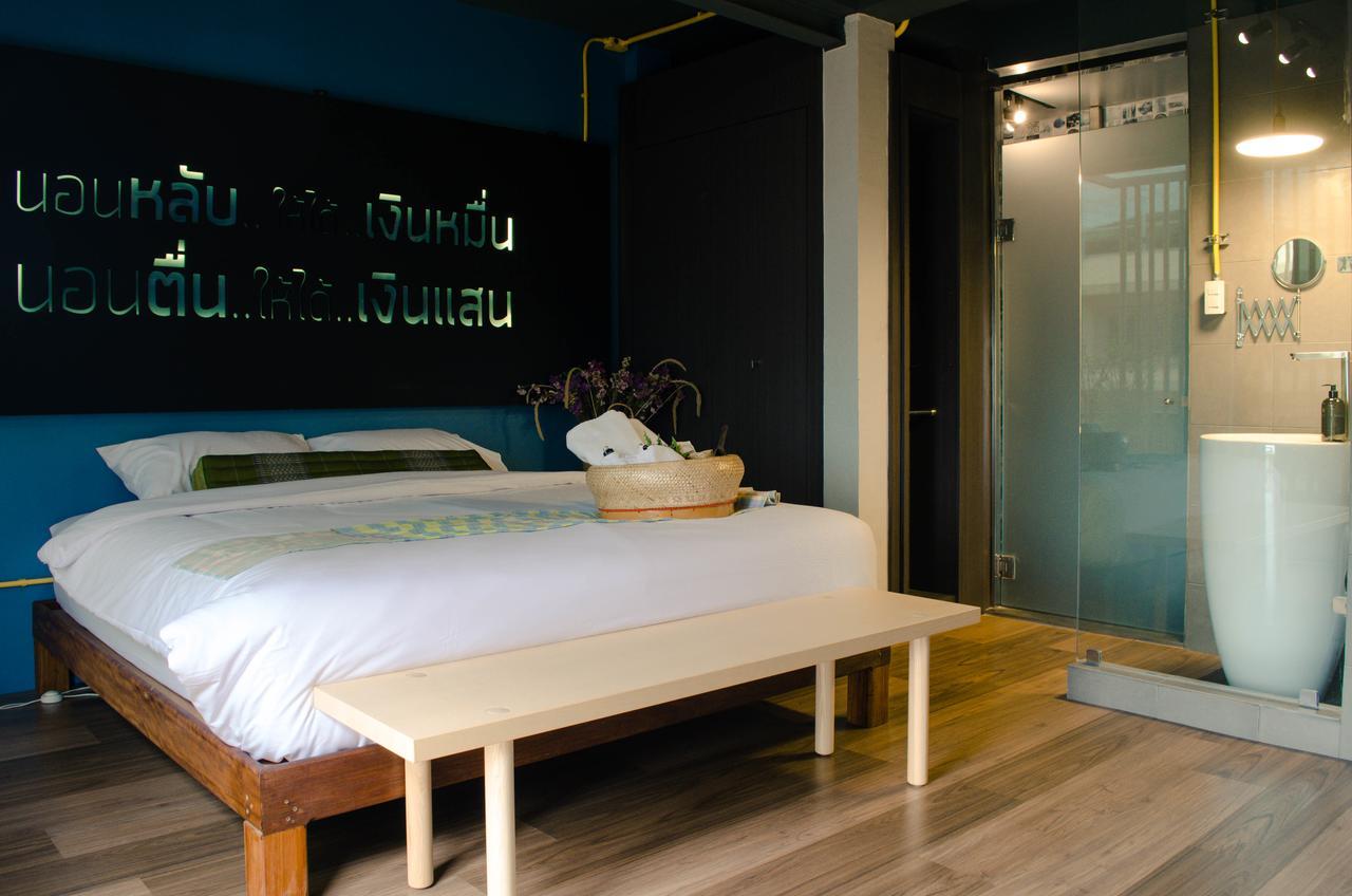 Whereder Poshtel ウドーンターニー エクステリア 写真