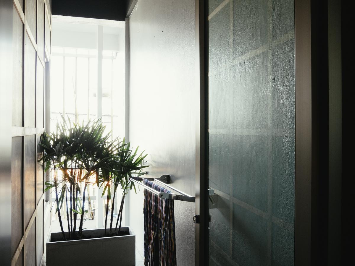 Whereder Poshtel ウドーンターニー エクステリア 写真