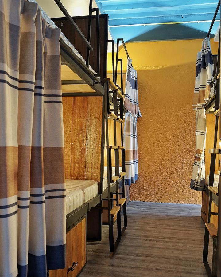 Whereder Poshtel ウドーンターニー エクステリア 写真