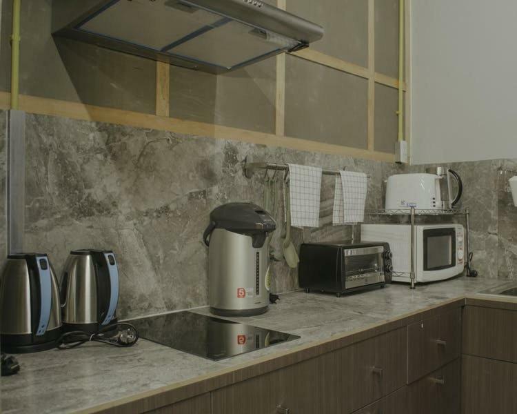 Whereder Poshtel ウドーンターニー エクステリア 写真